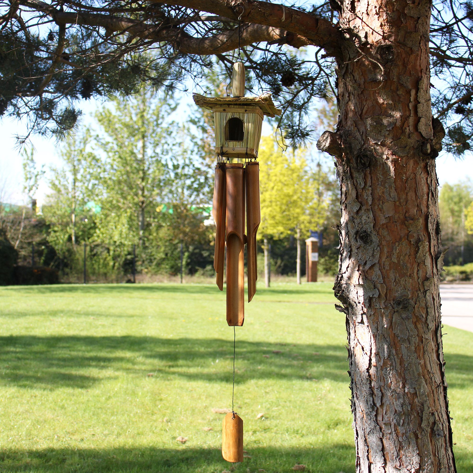 Square Seagrass Bird Box with Chimes - Image 5