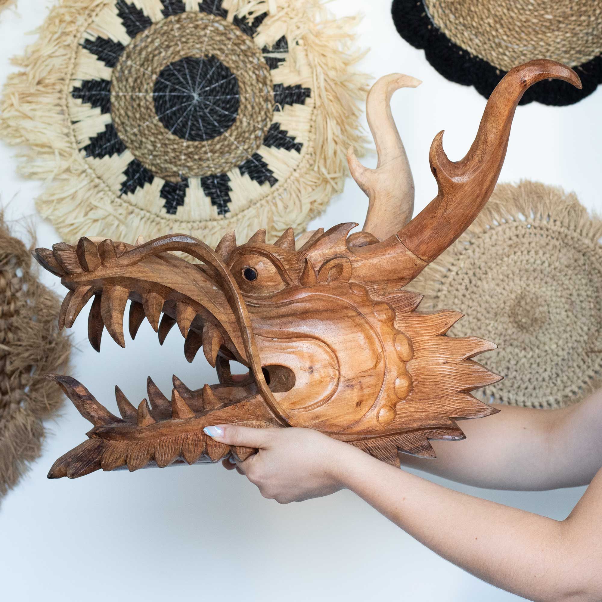 Live Size Dragon Head Carving - Image 4