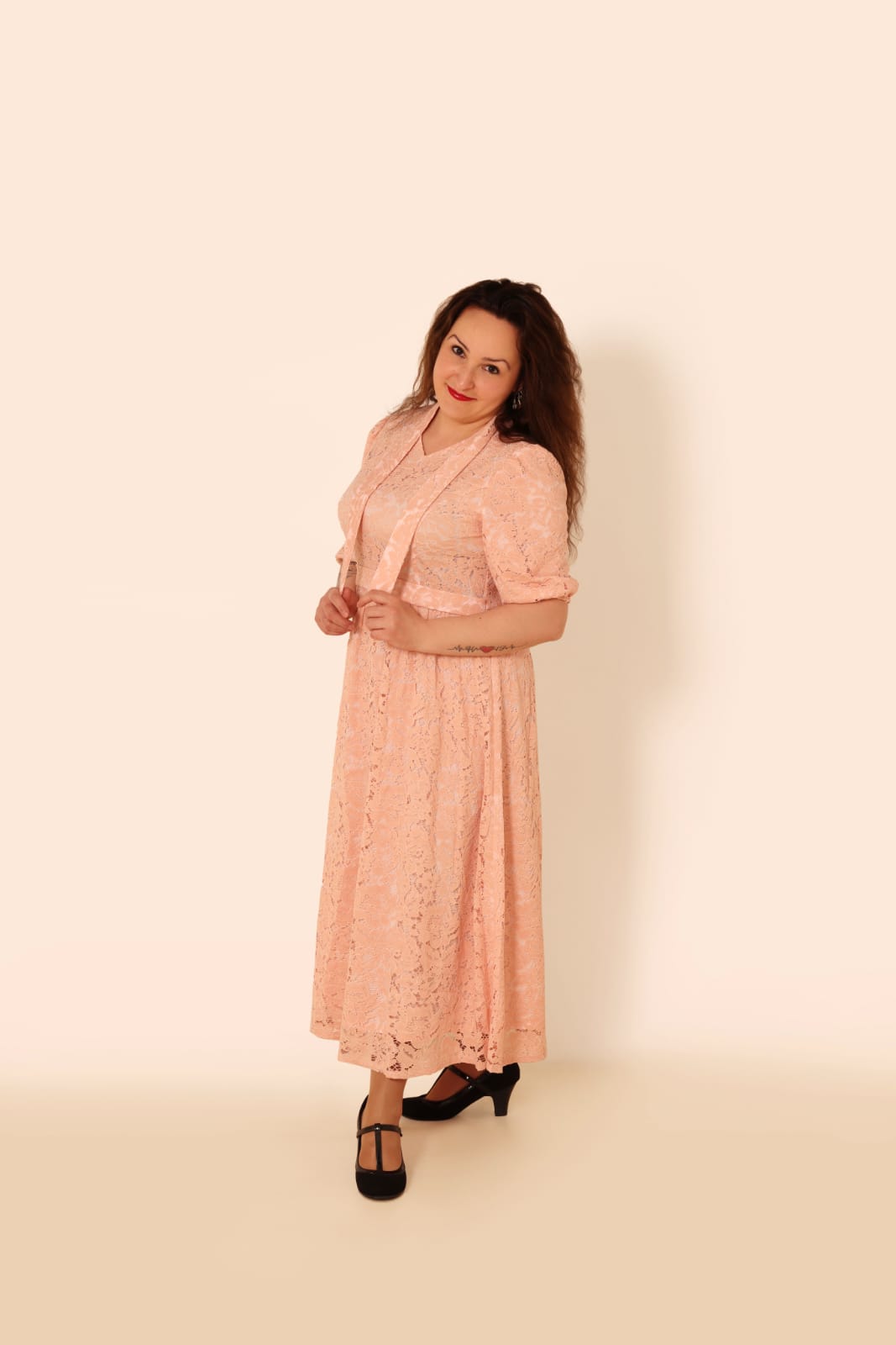 Blossom Lace Midi Dress – Blush Pink